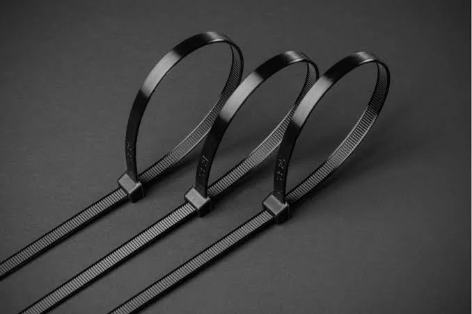 AMR103 CABLE TIES 2.5x160MM